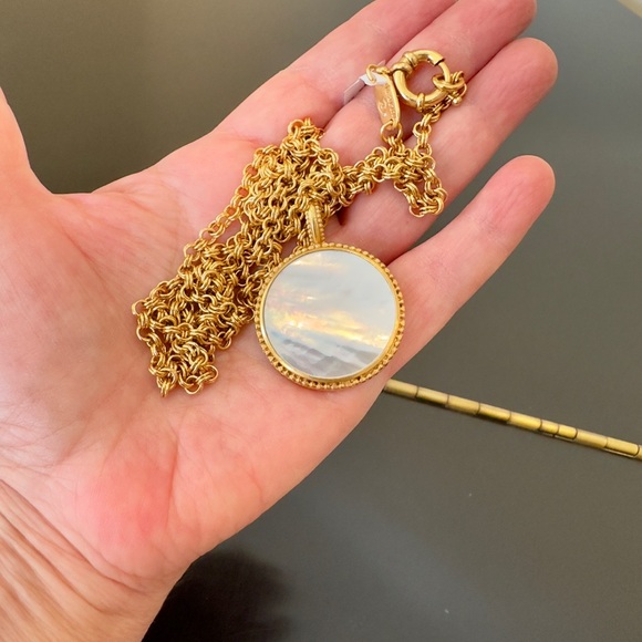 NWT Luxury Bohemian Authentic Julie Vos Mother of Pearl Statement Necklace - Picture 13 of 17